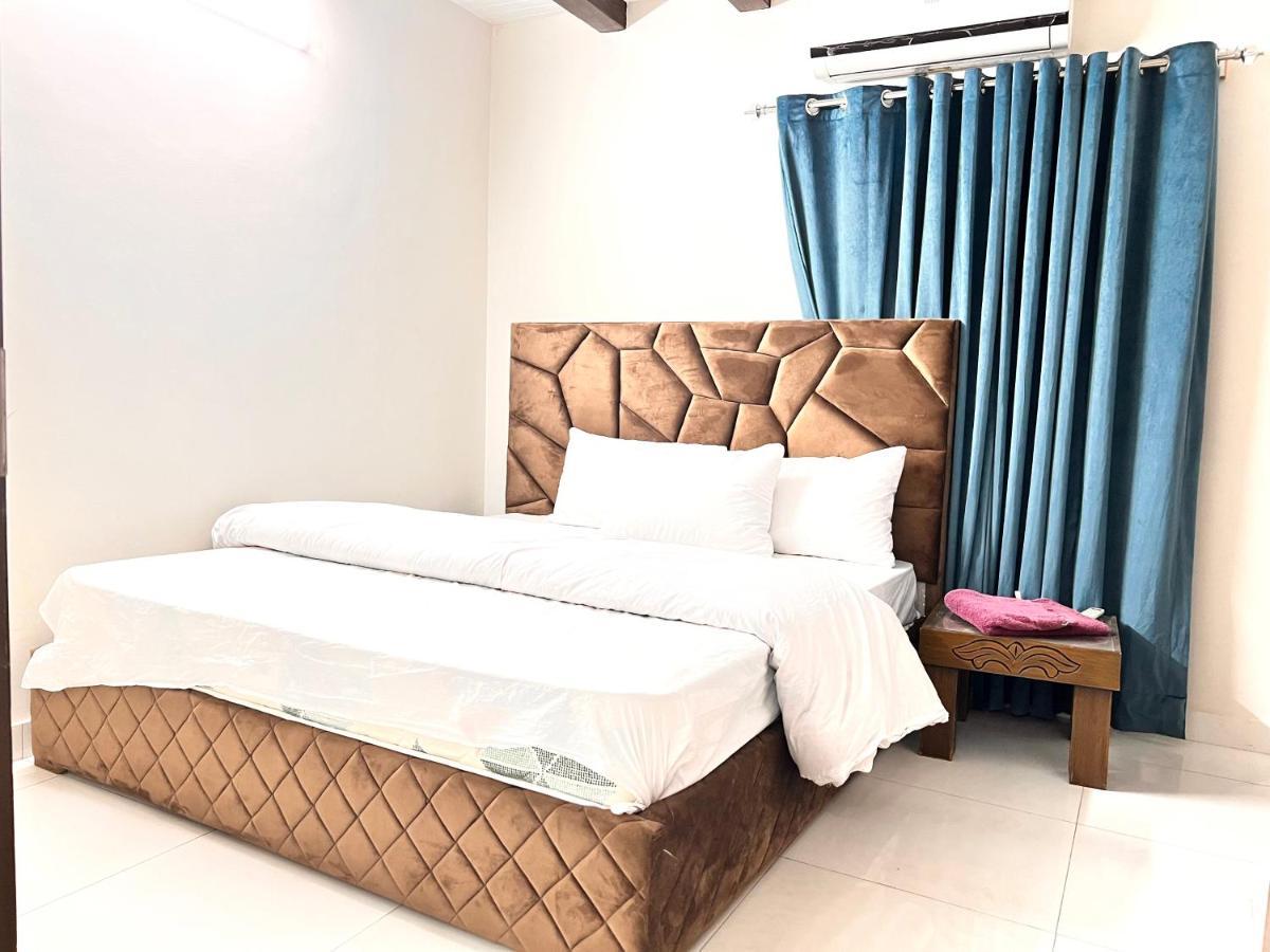 Luxury 3 Bedrooms Apartment Lounge+Kitchen Air-Conditioning And Wifi E11 Ισλαμαμπάντ Εξωτερικό φωτογραφία