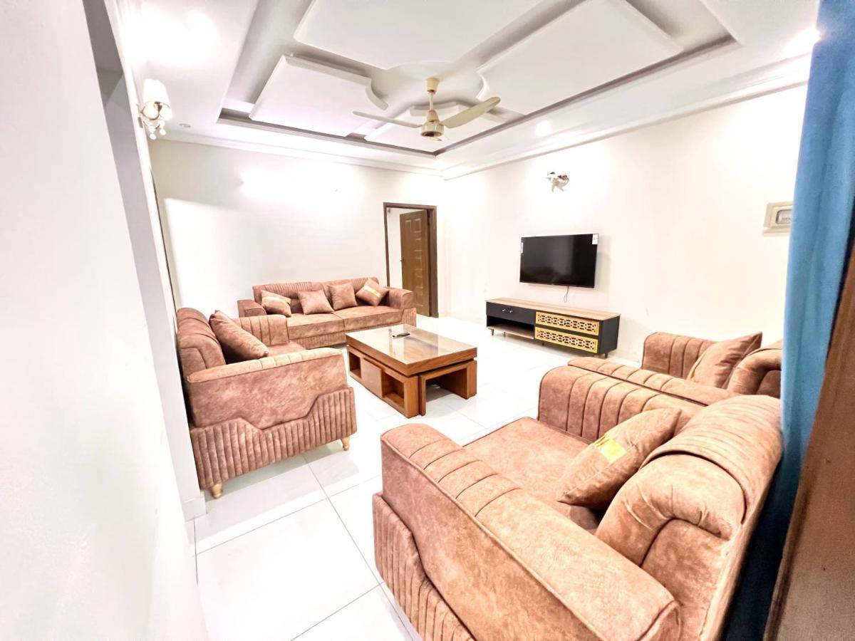 Luxury 3 Bedrooms Apartment Lounge+Kitchen Air-Conditioning And Wifi E11 Ισλαμαμπάντ Εξωτερικό φωτογραφία